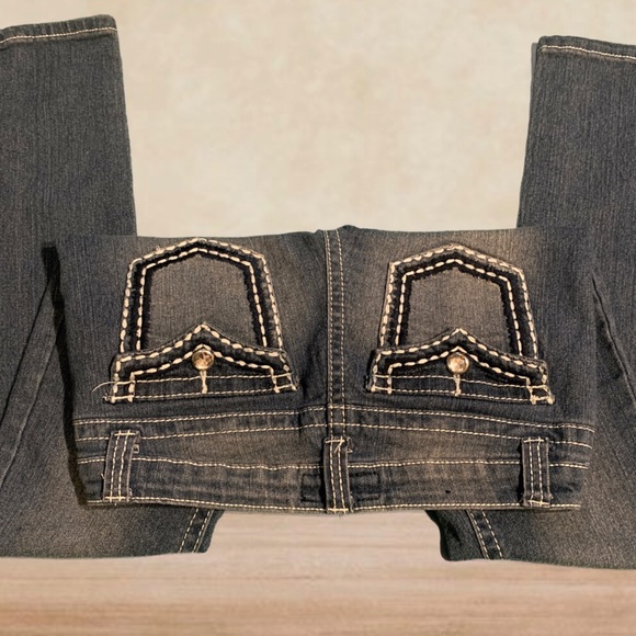 Eighty Eight Perfect Jeans - Picture 2 of 8